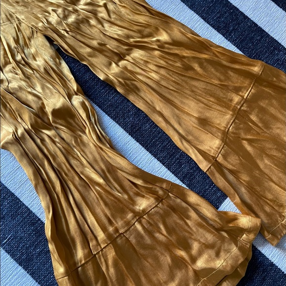 Urban Outfitters gold wide leg pants - Picture 4 of 4